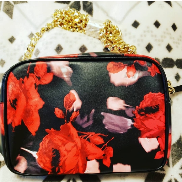 Victoria's Secret bag - Picture 2 of 3